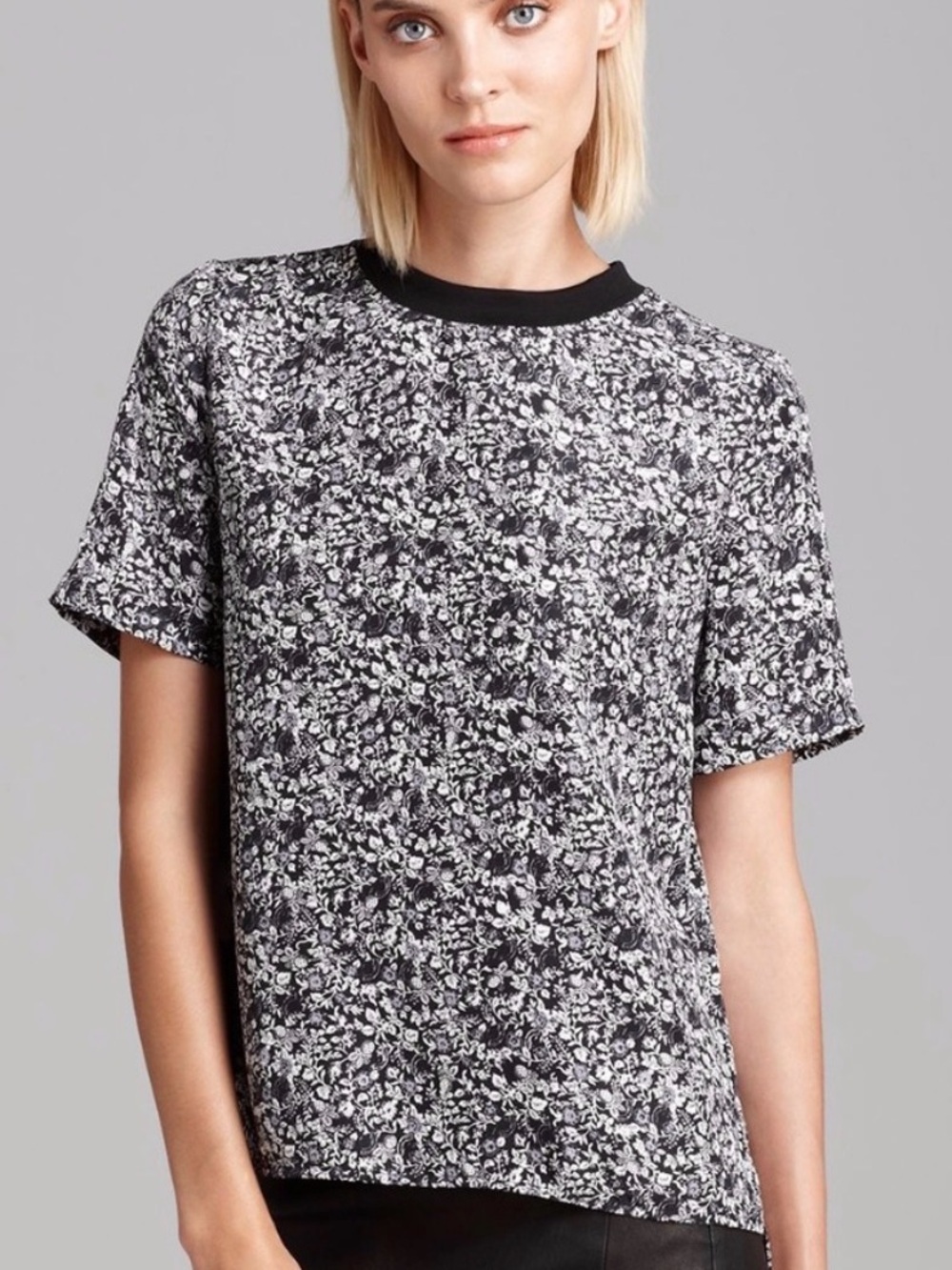 Theory 100% Silk Blue White Floral Print Short Sleeve Blouse Top P